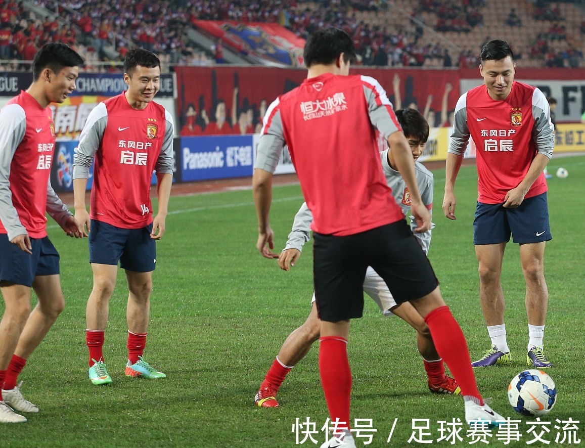 官方：葡萄牙主帅马丁内斯当选加泰罗尼亚足协年度最佳教练