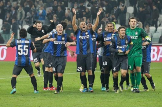 英超历史曾有7名球员节礼日戴帽：亨利、贝巴、贝尔、凯恩在列（英超历史上节礼日完成帽子戏法的球员共有7人：亨利、贝巴、贝尔、凯恩在列）