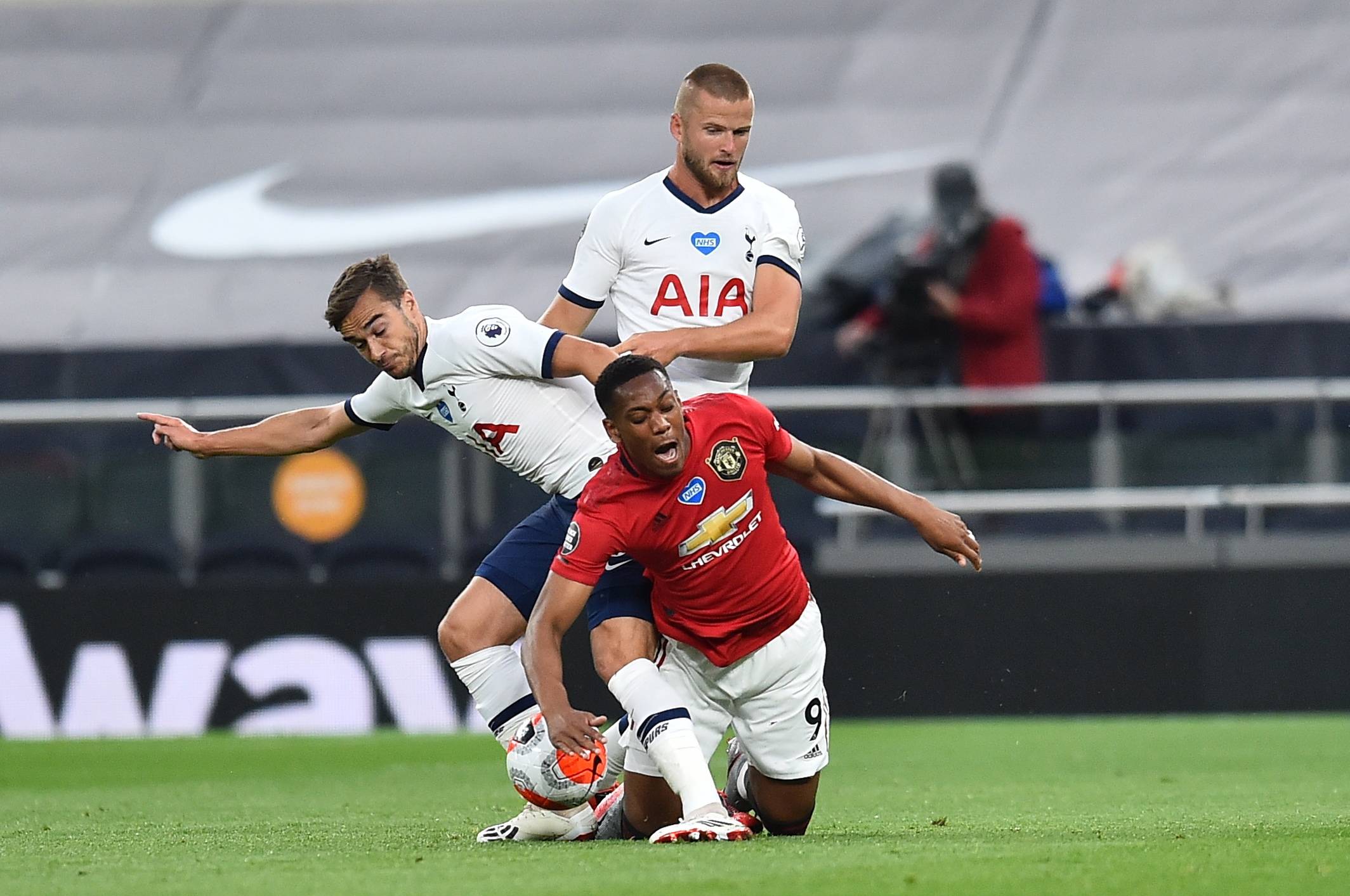 半场战报：国安2-0亚泰，塞尔吉尼奥破旧主，法比奥点射