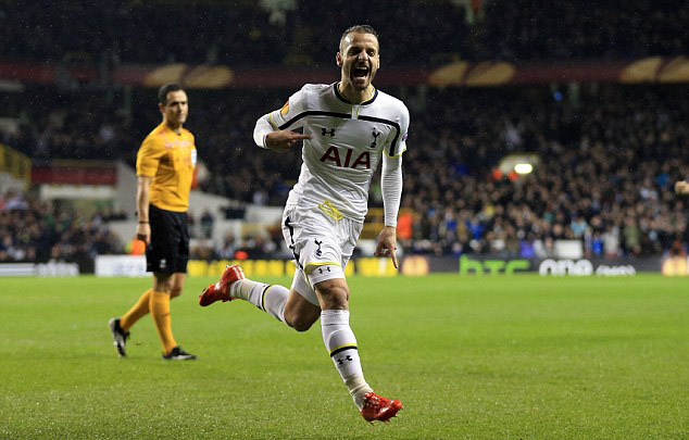 新变化！王曼昱“双杀”孙颖莎两技术精进明显，冲击洛杉矶增筹码