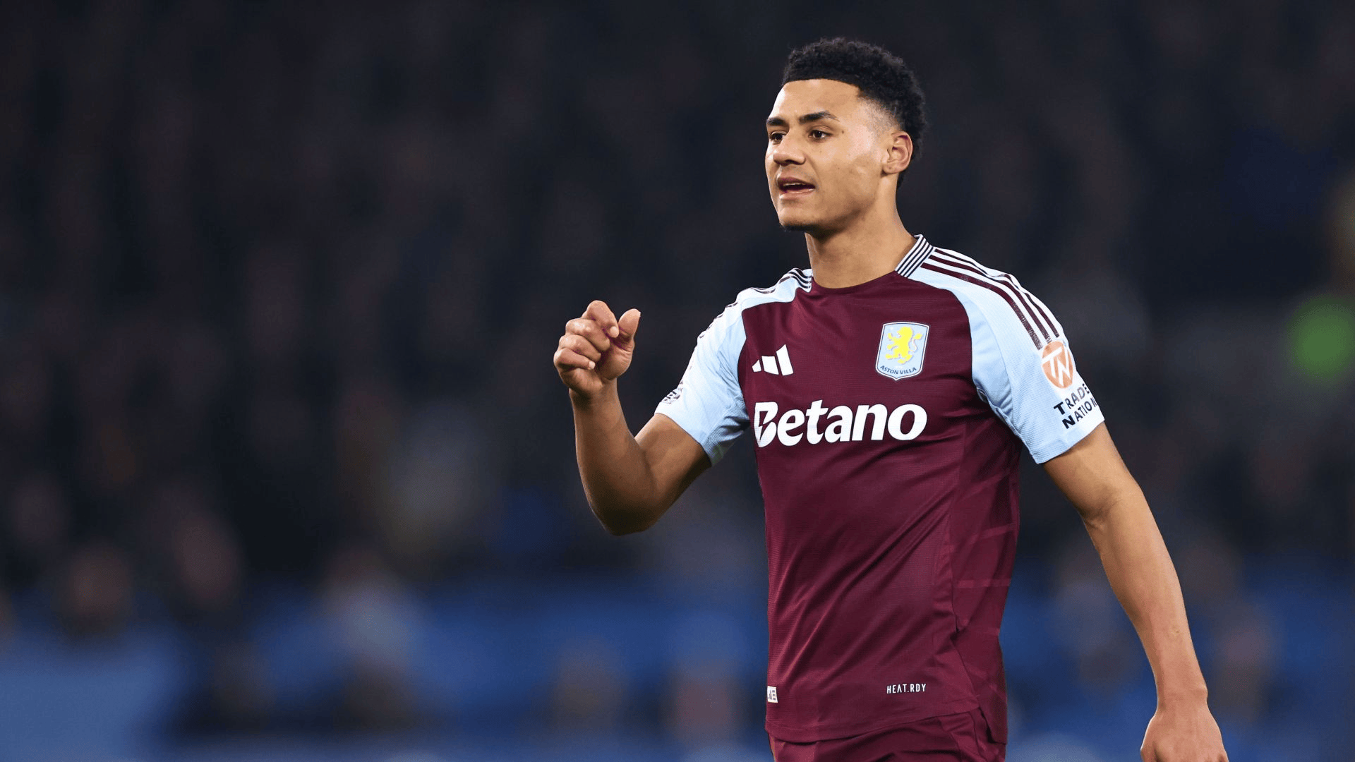 中甲战报：莱昂纳多传射，重庆铜梁龙2-0嘉定汇龙升入中超（中甲：莱昂纳多传射建功，重庆铜梁龙2-0嘉定汇龙锁定中超席位）