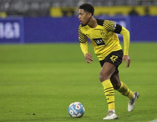 曼晚：罗德里出战成疑，斯通斯有望本轮对阵森林回归（曼晚：罗德里出场存疑，斯通斯或在本轮战森林复出）