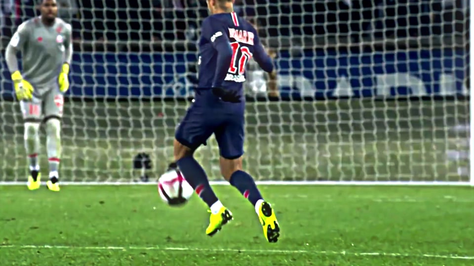 看足球学英语：孙兴慜深情告别热刺 —— 球队会有多想念他？（足球英语课堂：孙兴慜深情告别热刺，球队会多想念他？）