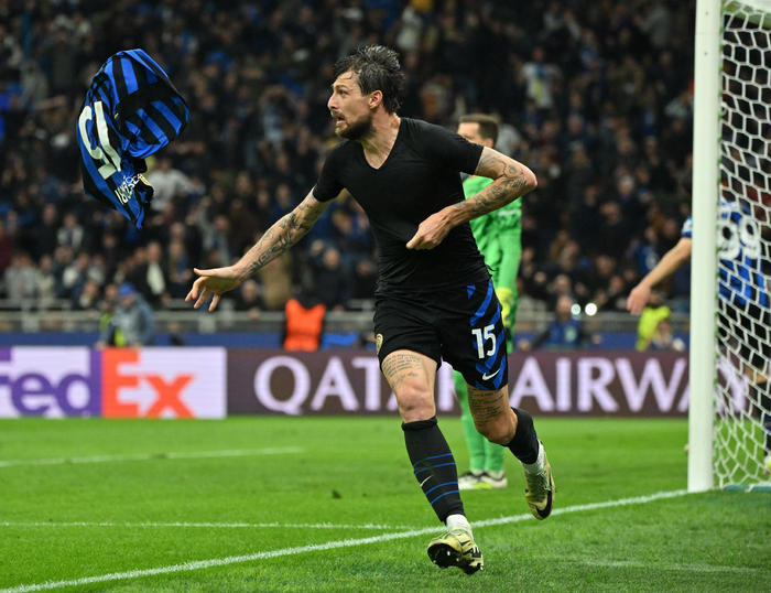 官方：匈牙利豪门费伦茨瓦罗斯与主帅罗比·基恩续约一年（官宣：匈牙利劲旅费伦茨瓦罗斯与主帅罗比·基恩续约一年）