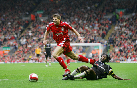 旧将佩内夫患肾癌需要手术，瓦伦西亚为其筹款