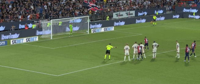 每体：巴萨内部分析过凯恩的情况，双方都不急于采取行动