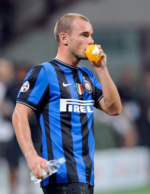 图片报：多特蒙德连伤两主力后卫，预计面临数周缺阵