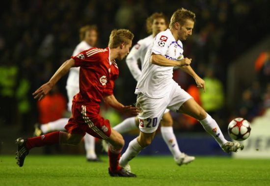 此前对阵拜仁时扭伤左膝，努诺-门德斯本周四恢复了训练