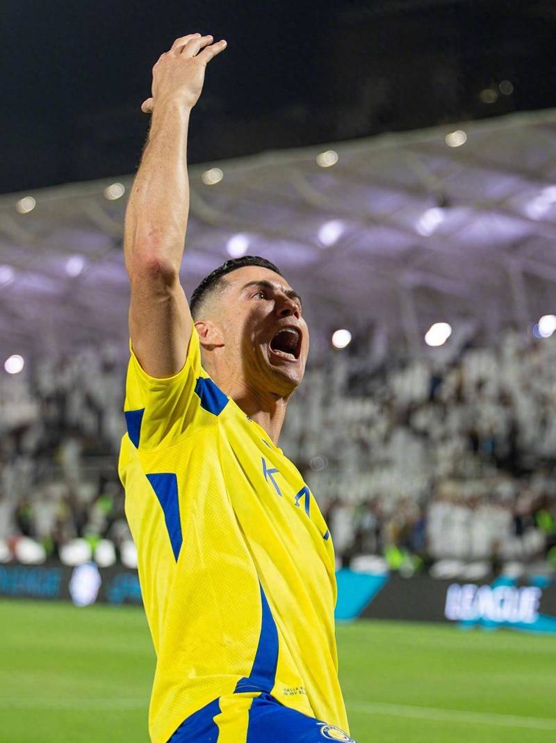 开香槟！中国女排3-1战胜日本豪取3连胜！赵勇变阵封神