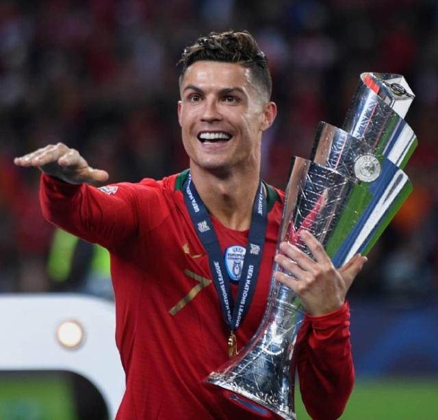 卡尔：我从小到大的偶像是梅西；国际比赛日期间还要参加补考