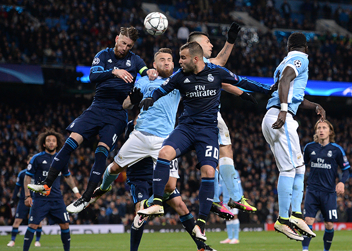 当世第1人！2脚无解世界波，26岁姆巴佩创4纪录，对手主帅崩溃了