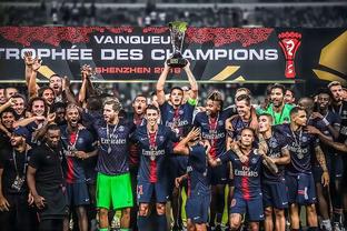 梅西附体！安东尼欧联超车后1V3吊射 10场6球2助打脸曼联+巴西男足（安东尼欧联神作：超车后1V3挑射，近10战6球2助，打脸曼联与巴西男足）