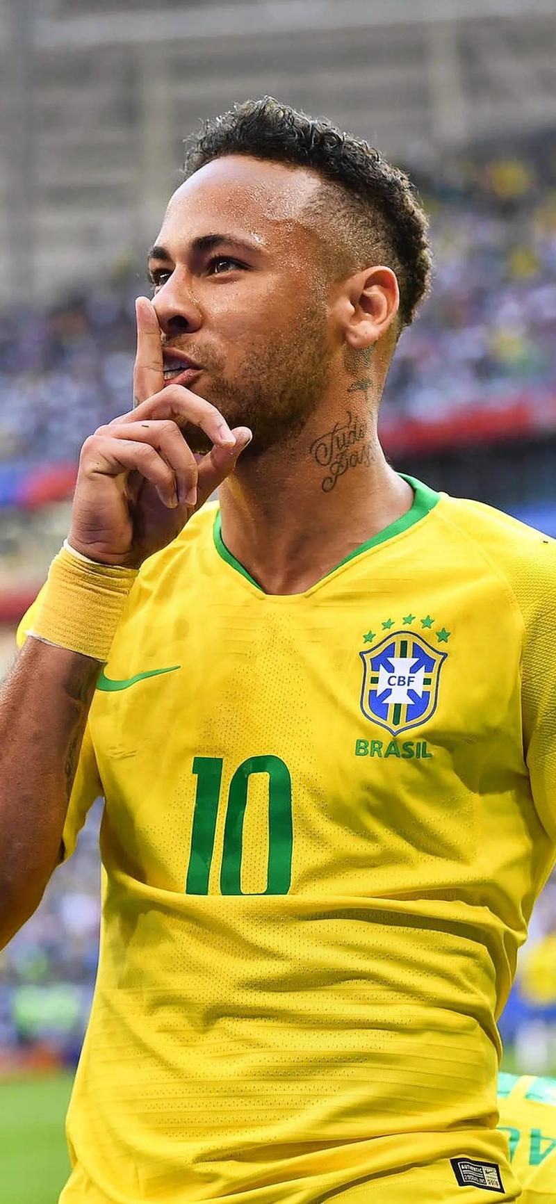 意甲第15轮观赛指南：佛罗伦萨继续力争首胜，罗马科莫强强对决（意甲第15轮看点：佛罗伦萨冲击首胜，罗马与科莫上演焦点对决）